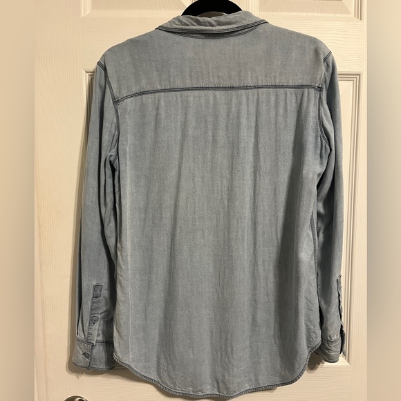 Aritzia Talula Denim Button Up Ladies Size Small - Picture 4 of 7